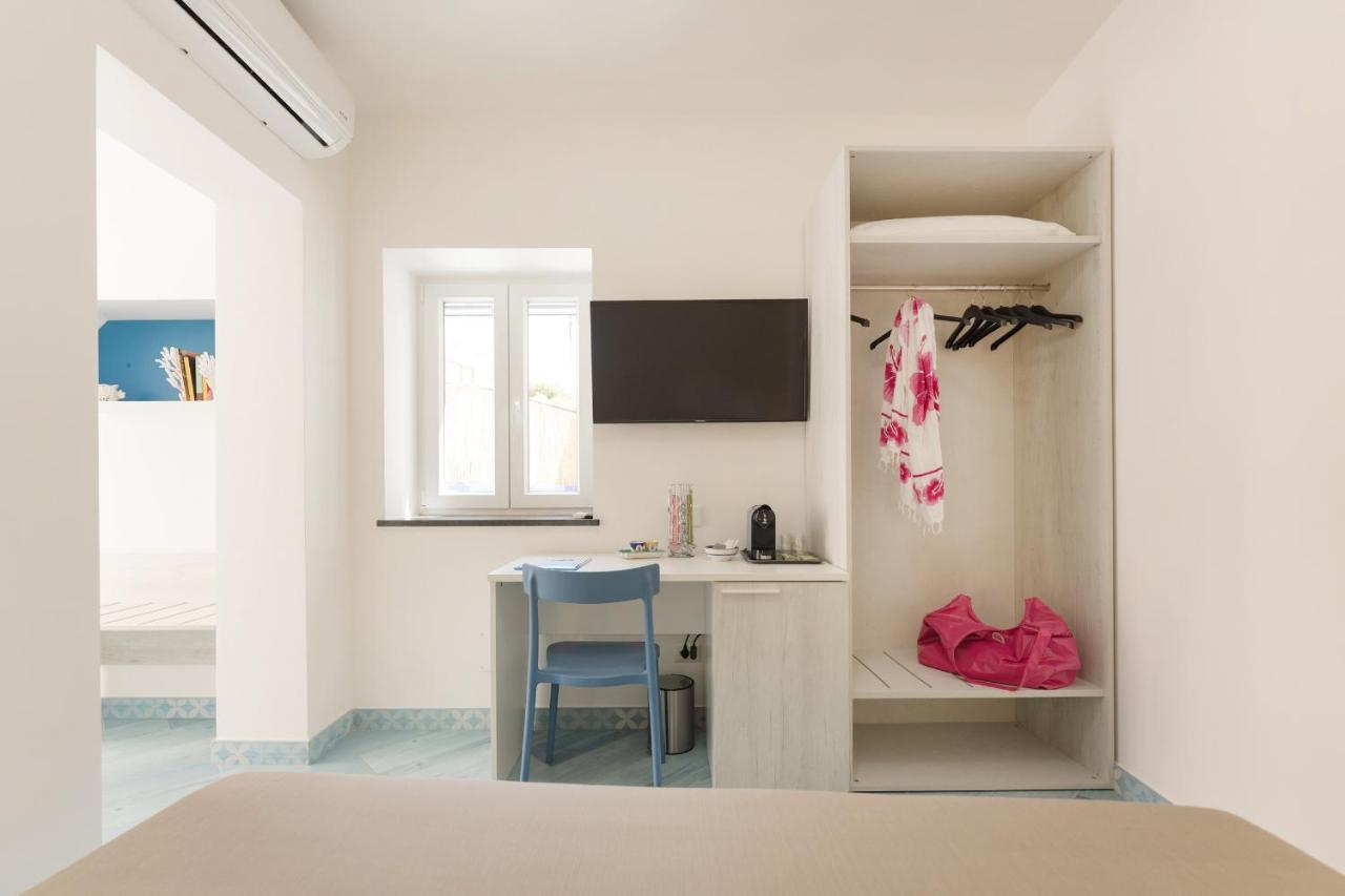 Poseidonia Rooms Прочида Экстерьер фото